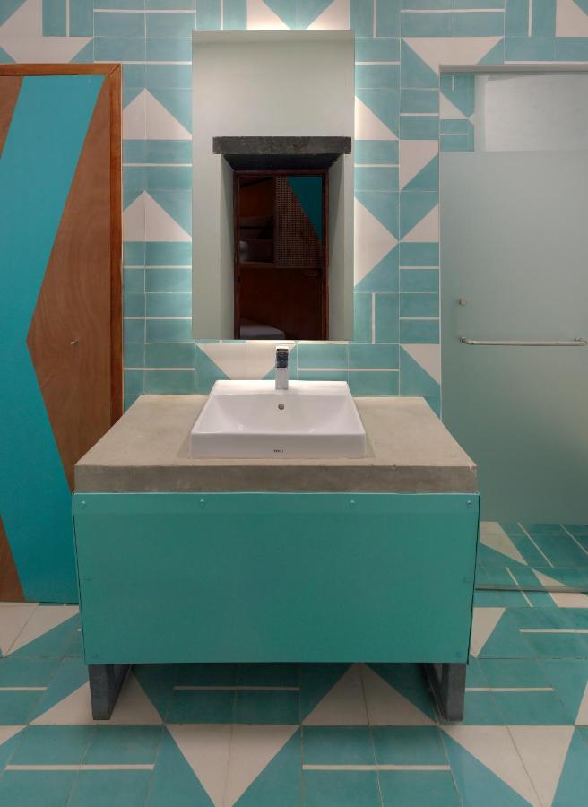 Adra Hostel Antigua Exterior photo Bathroom